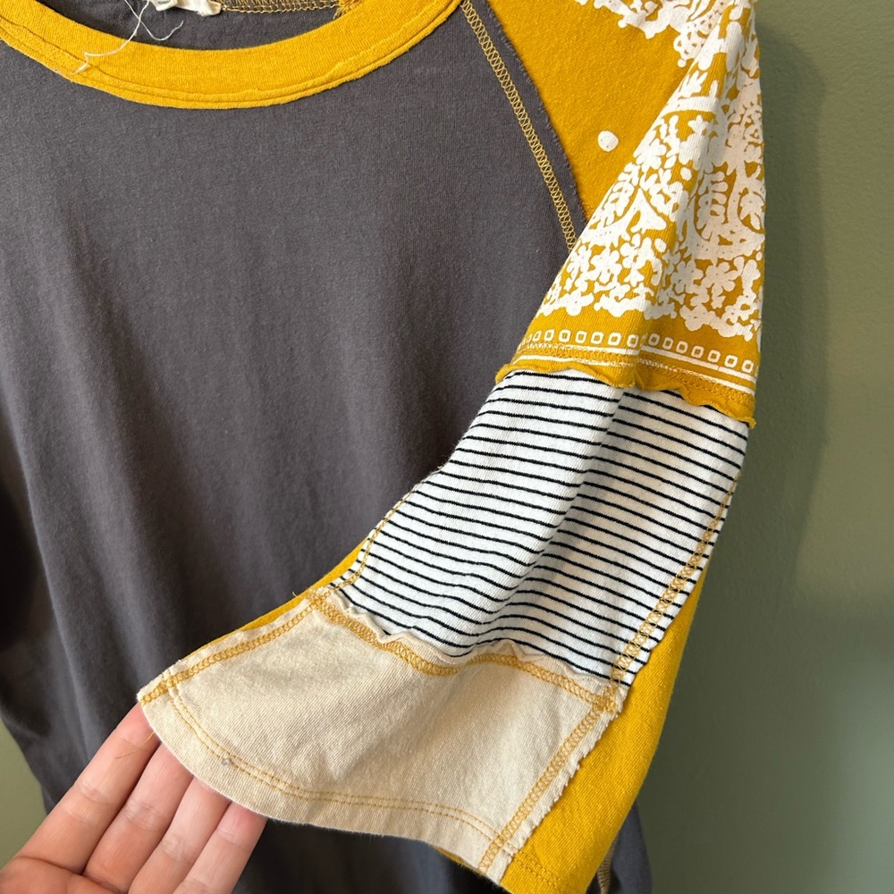 Oversized Medium Easel Grey and Mustard Raglan Bandana Top - Picture 3 of 4